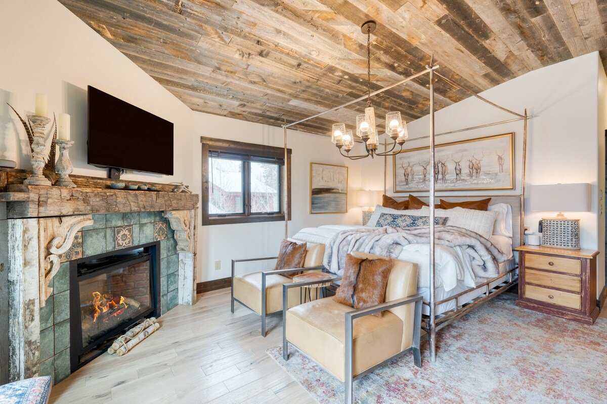 Sleeps 19 | Winterhaven Estate by AvantStay gallery image 2