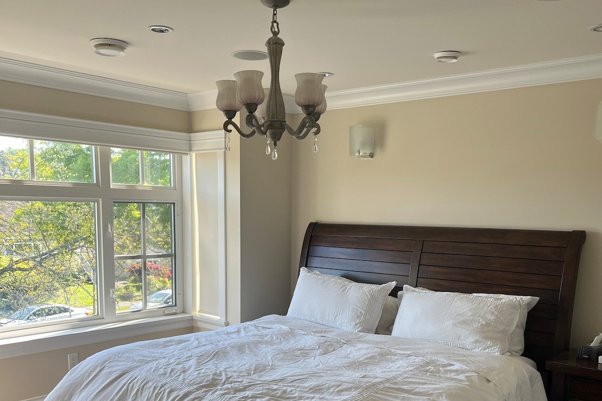 Luxury House in Vancouver gallery image 3