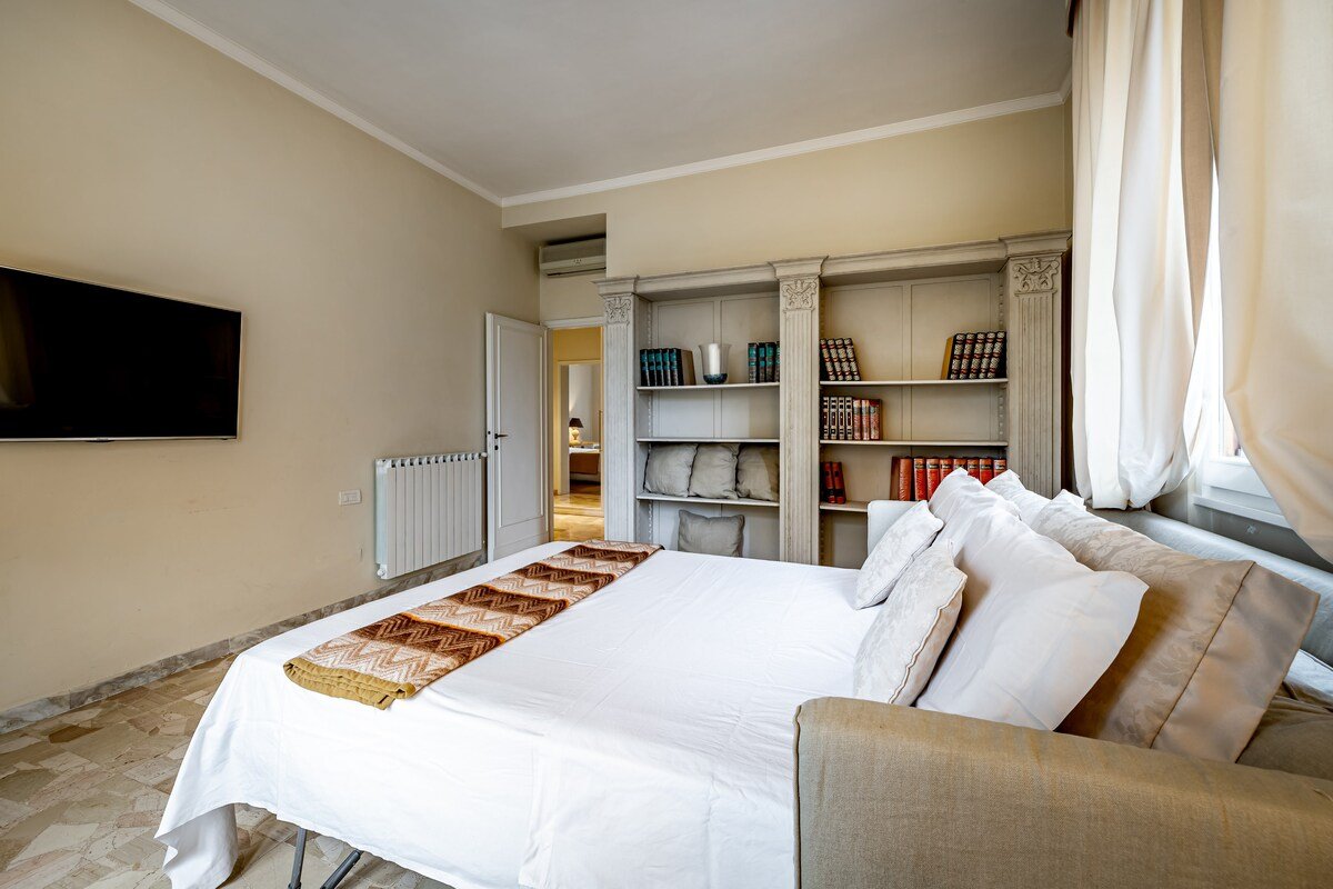 YID D’Azeglio luxury apartment with free parking gallery image 5