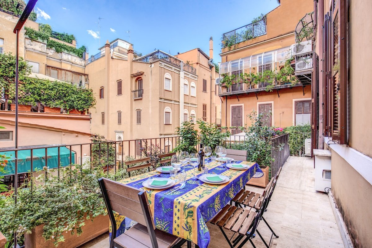 Deluxe Three-Bedroom Apartment 180m+ 30mqs terrace gallery image 4