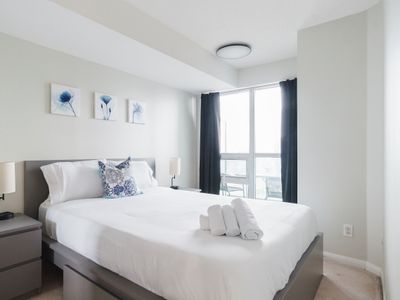 Lakeview2 bed,2 bath Downtown Toronto With Parking
