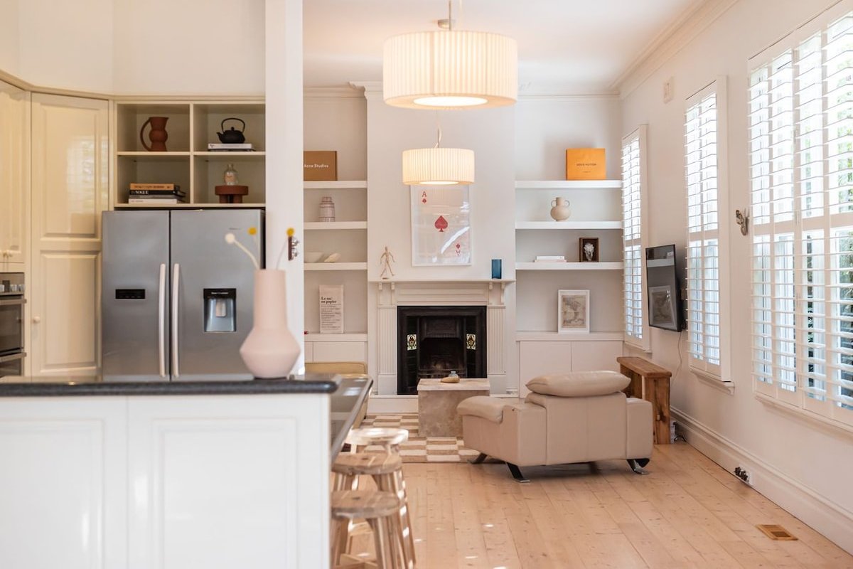 Timeless Gem in Malvern East gallery image 4