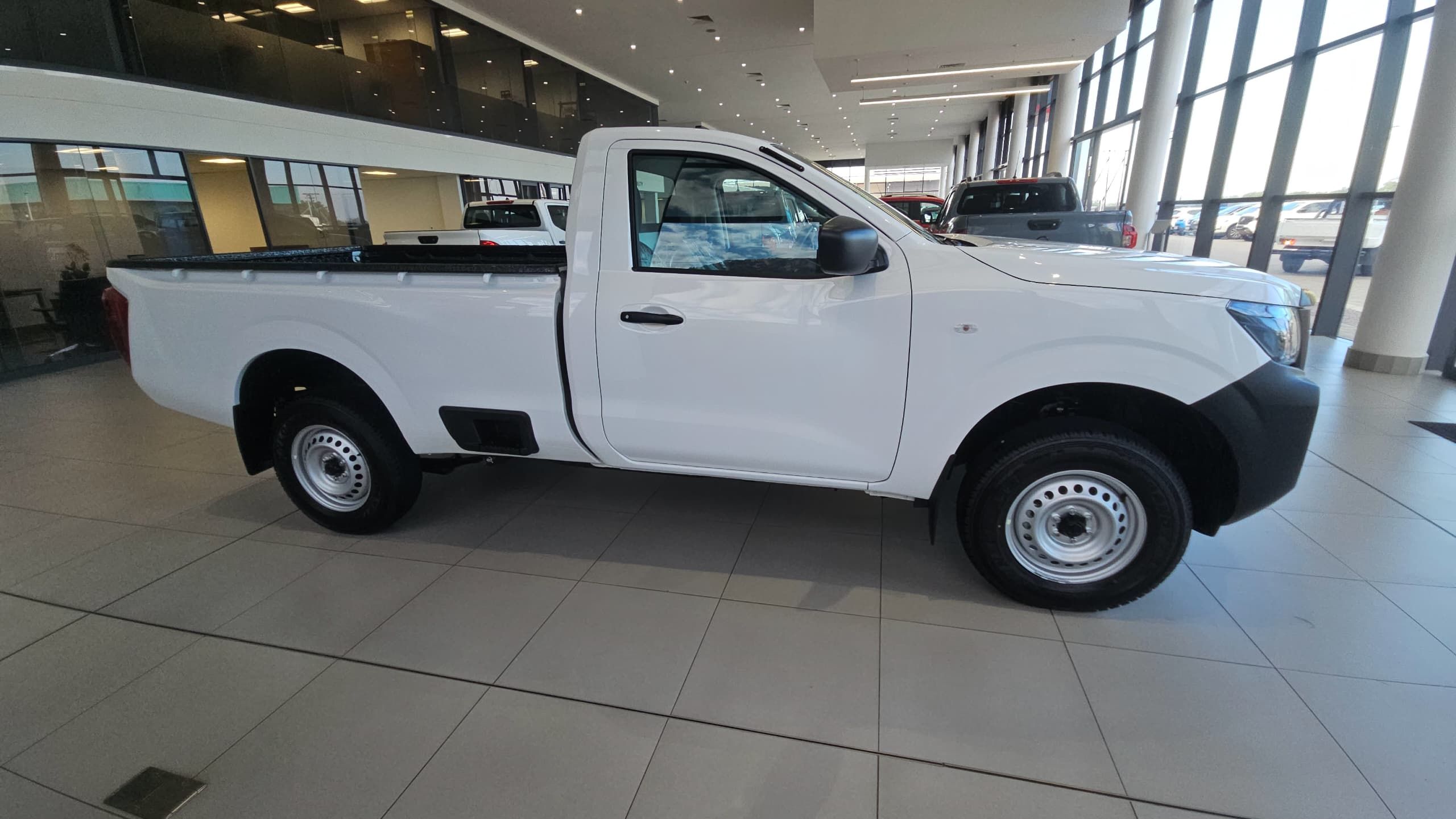 NISSAN NAVARA 2.5DDTI XE  for Sale in South Africa