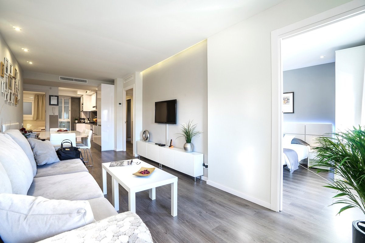 Apartamento Gaudir, con inspiraciones modernistas. Luminoso, céntrico y seguro. gallery image 2