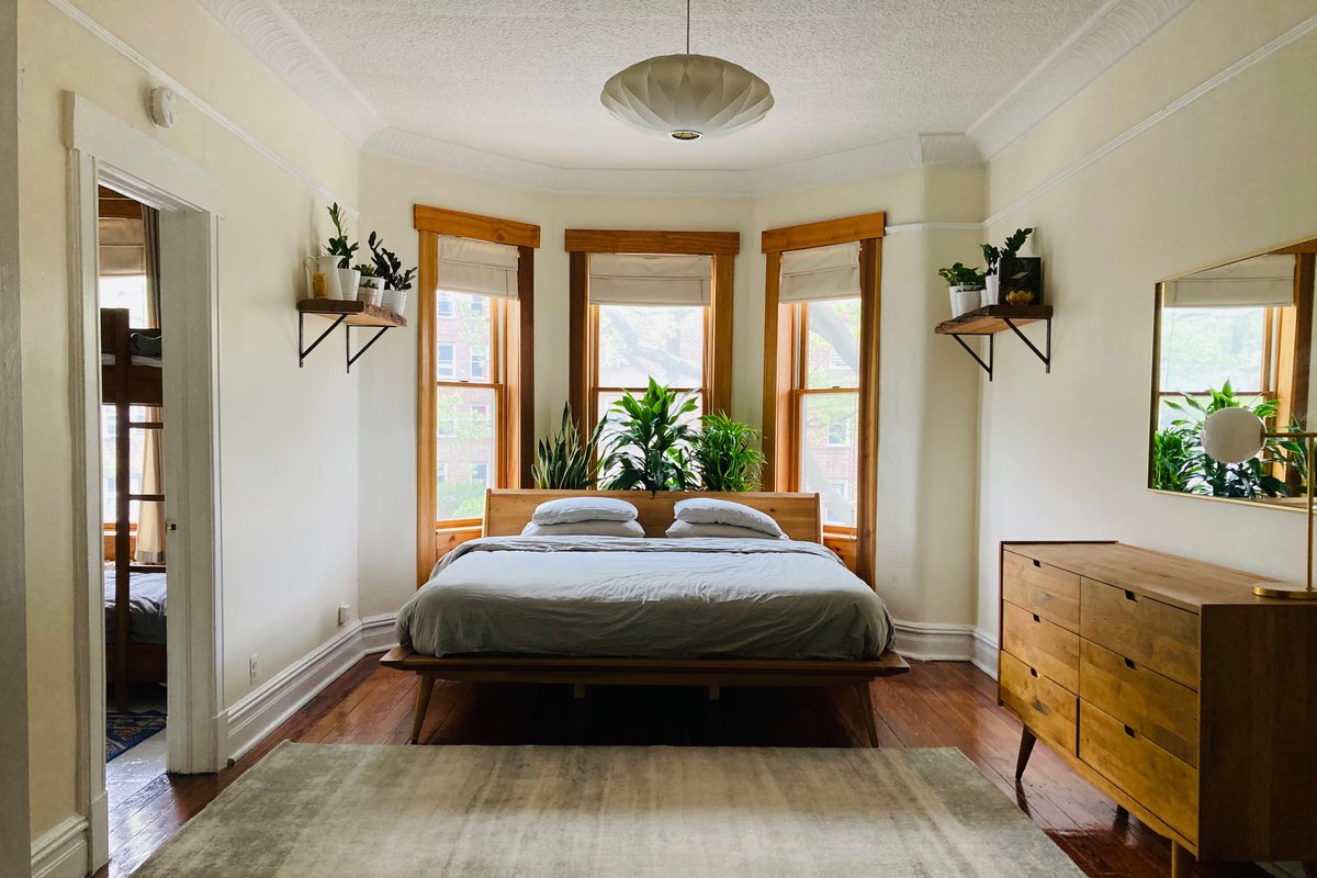 Charming Private Brownstone, Close to City & Park