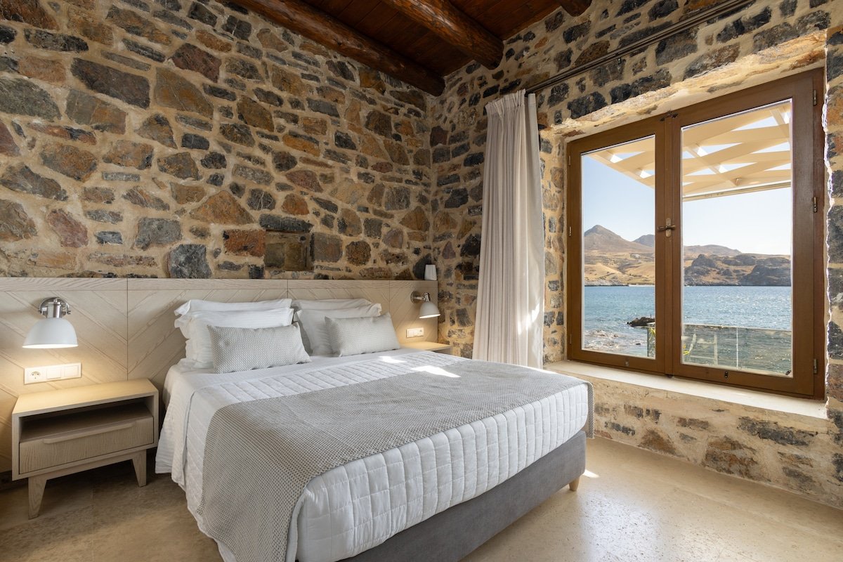 Beachfront Palio Damnoni, Your Unique Oasis gallery image 5