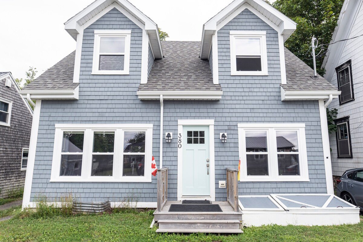 Charming outdoor dream patio/bar, 3BR home, gallery image 3