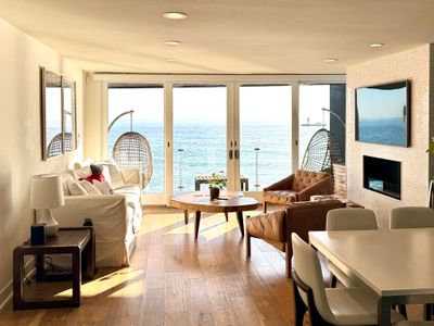 Malibu Waterfront Gallery + Private Beach Access