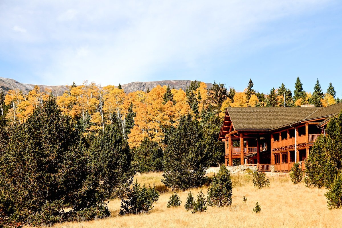 Costilla Fishing Lodge gallery image 2