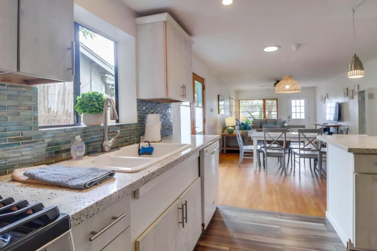 Better Together! Mermaid Cove And Tritons Castle! gallery image 5