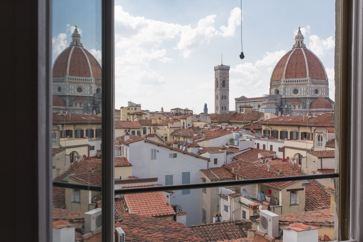 Florence Sunset Luxury Duomo View Penthouse gallery image 2