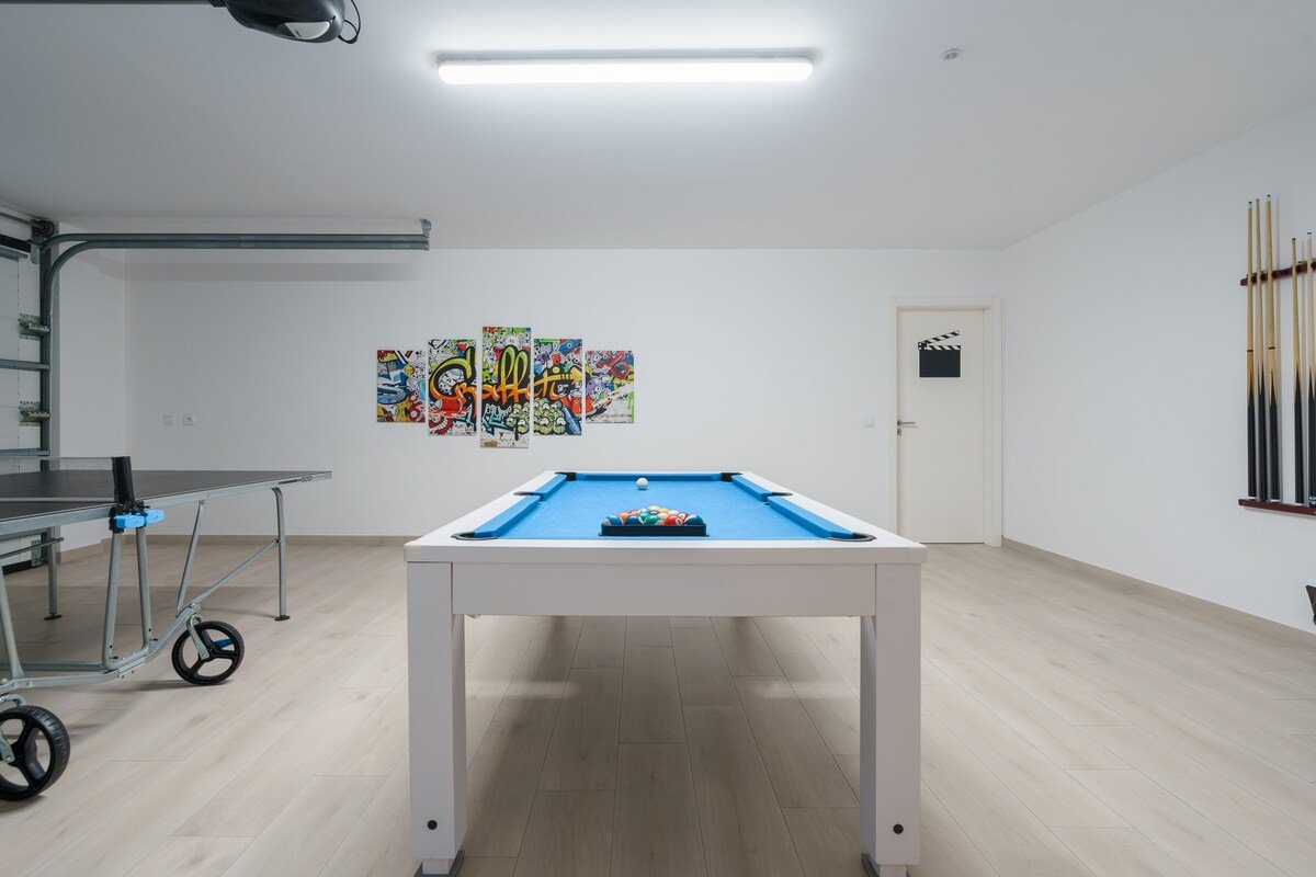 Eden Villa with jacuzzi and ocean view gallery image 5