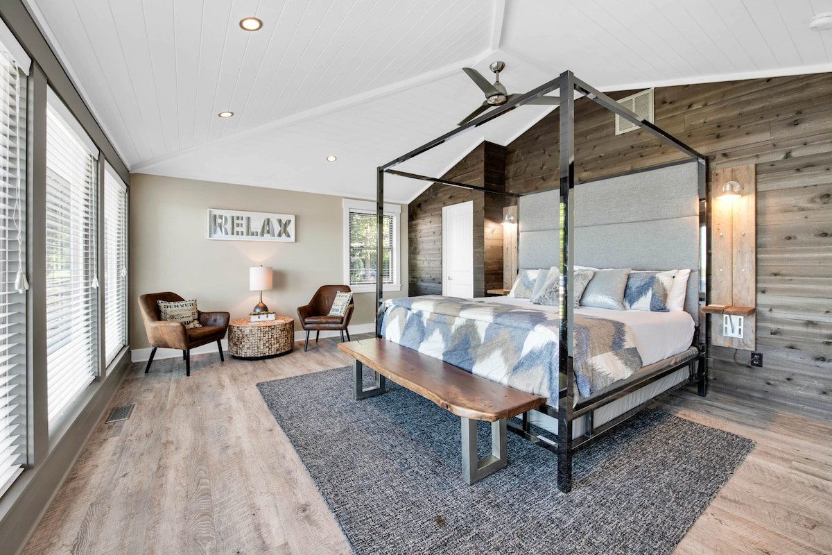 Lake Norman Breakaway gallery image 3