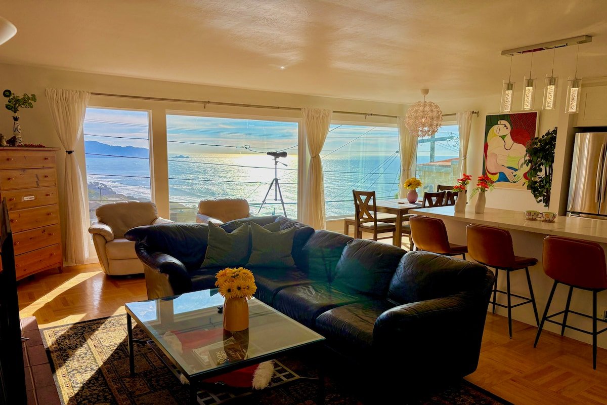 Blue Horizon Beach & Ocean Delight “Holiday Disc” gallery image 2