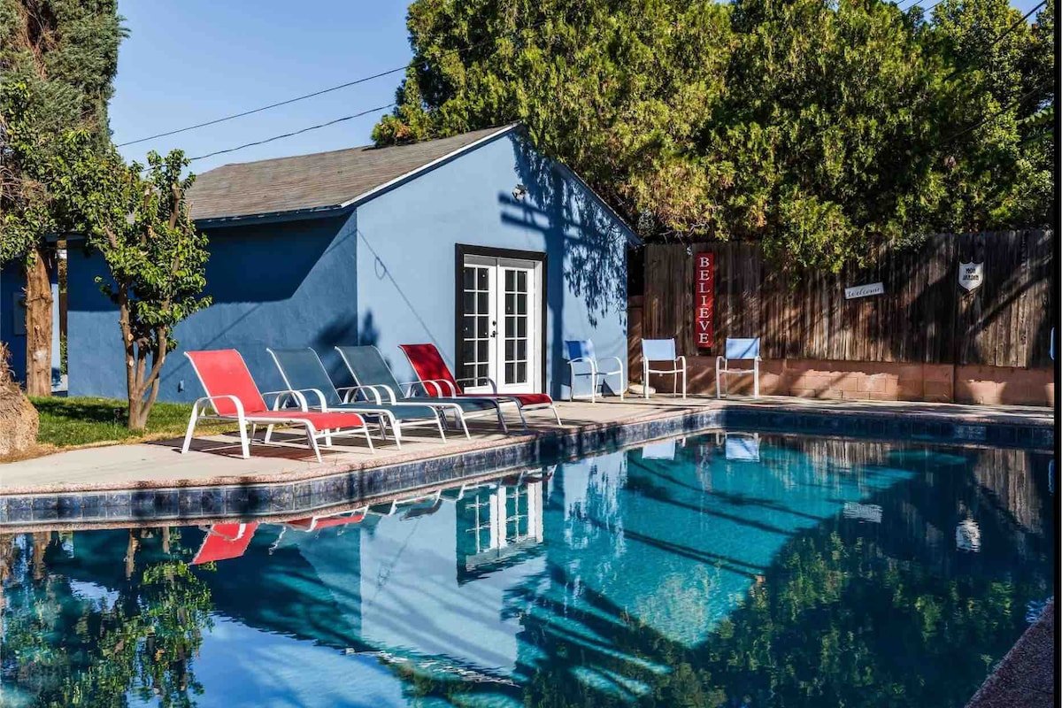 Le Bleu House – Newly Designed 3BR House w/ POOL gallery image 4