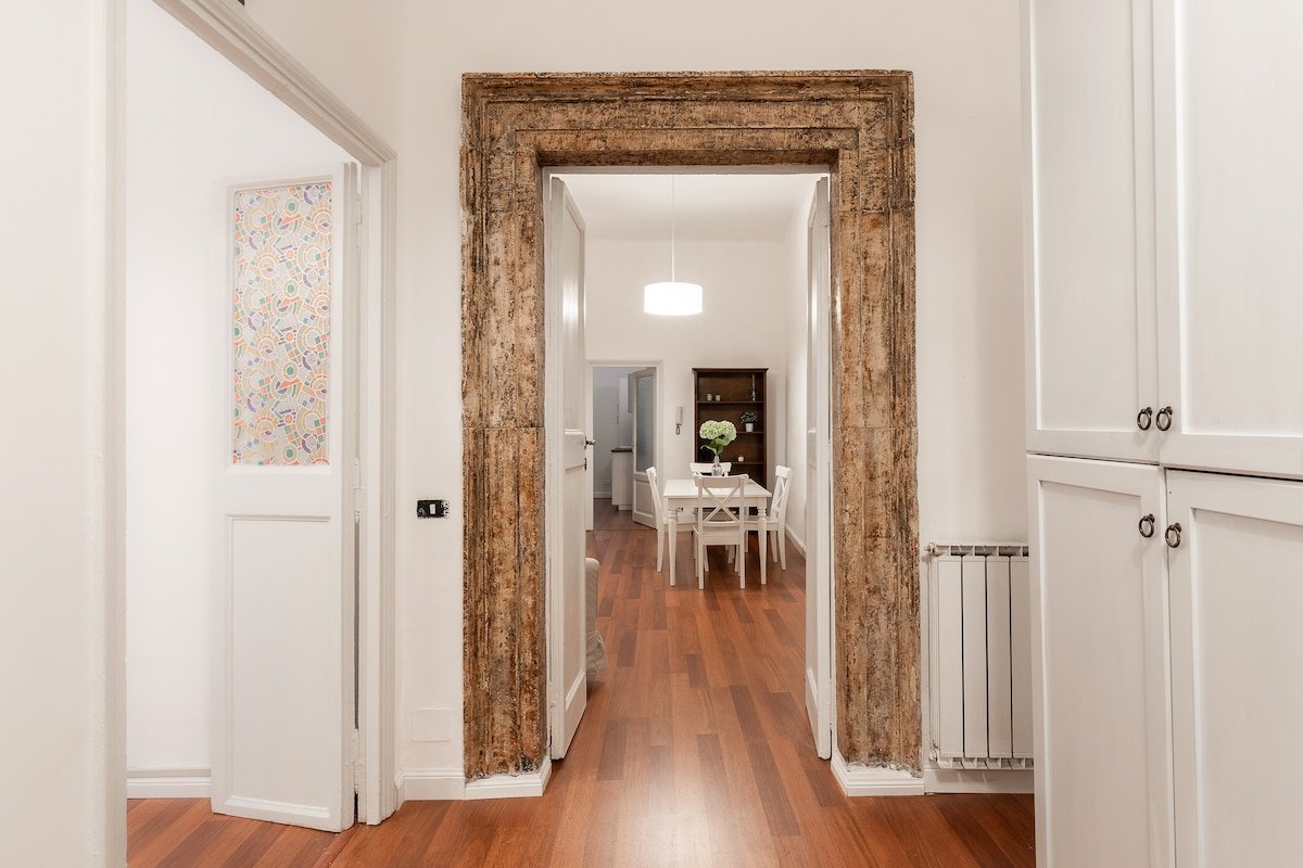 Leonardo Suite Pantheon gallery image 5