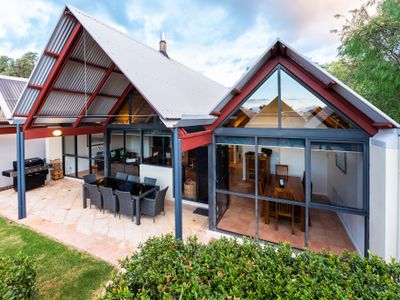 Whalers Cove Villas, Villa Eliza