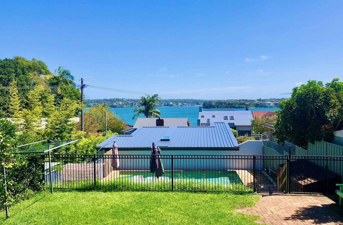 Bundeena Base House & Cottage, solar heated pool gallery image 2