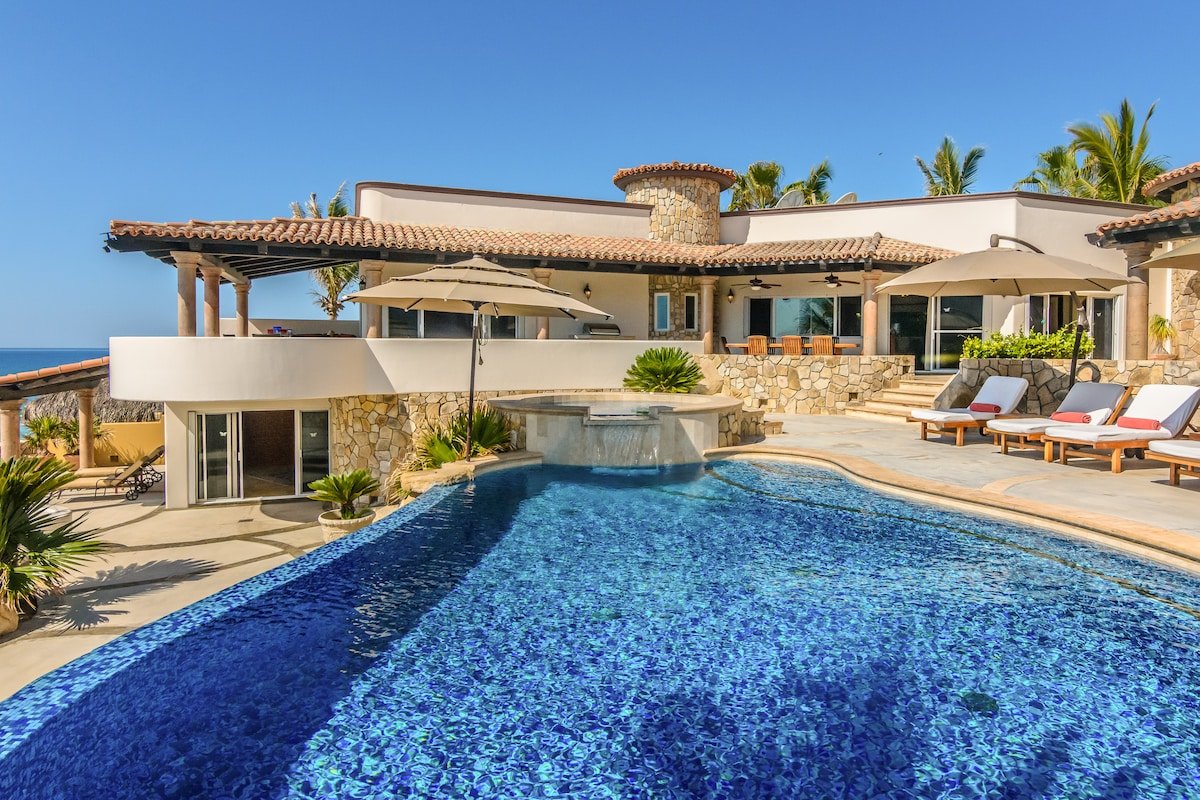 Lavish Coastal Luxury Beachfront Villa Los Cabos