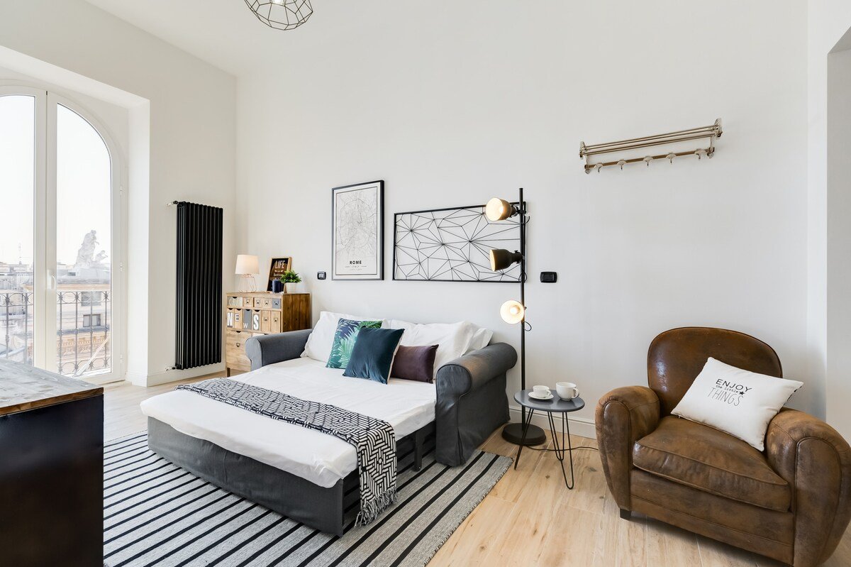 BMGA | Glam Industrial 3-bed apartment @Termini gallery image 4