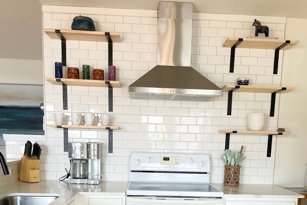 Fremont Cottage Lake Retreat-Close to Minneapolis gallery image 4