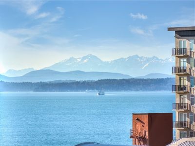 Cozy Belltown Condo with amazing Elliott Bay Views