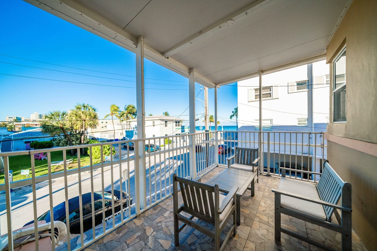 Beachfront 2 Story/3BRM/3BA/2 O. View Ter./Parking gallery image 2