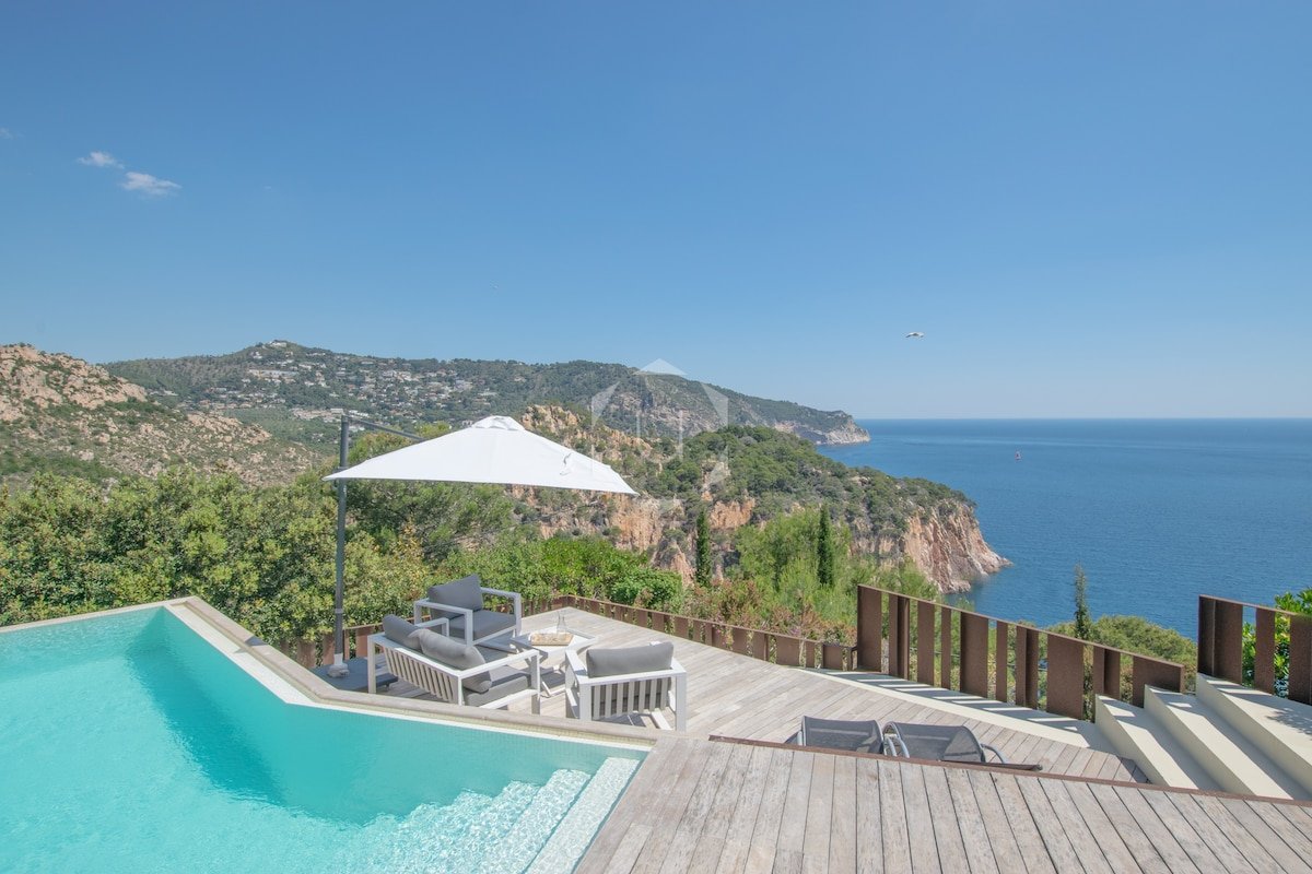 VILLA CRISTAL- Modern, with sea views and pool gallery image 2