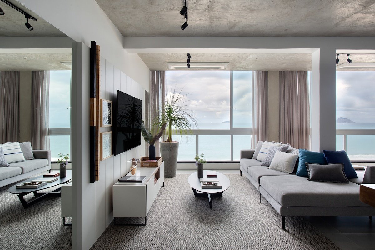 Ocean-Front 3-bedroom Apartment in Leme 036 gallery image 3