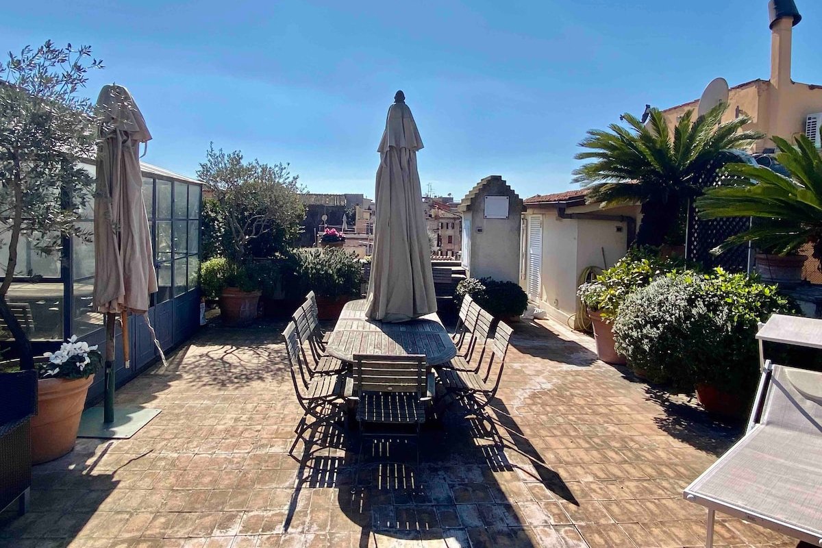 Penthouse in Trastevere gallery image 2