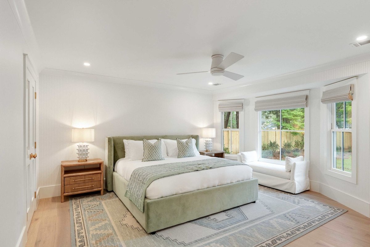 The Pelzer House gallery image 3