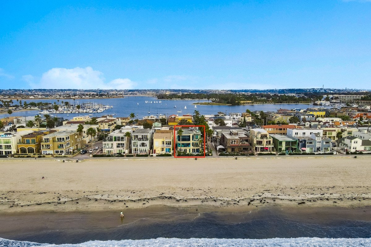 Luxury Oceanfront Condo w/ A/C & Incredible Views gallery image 4