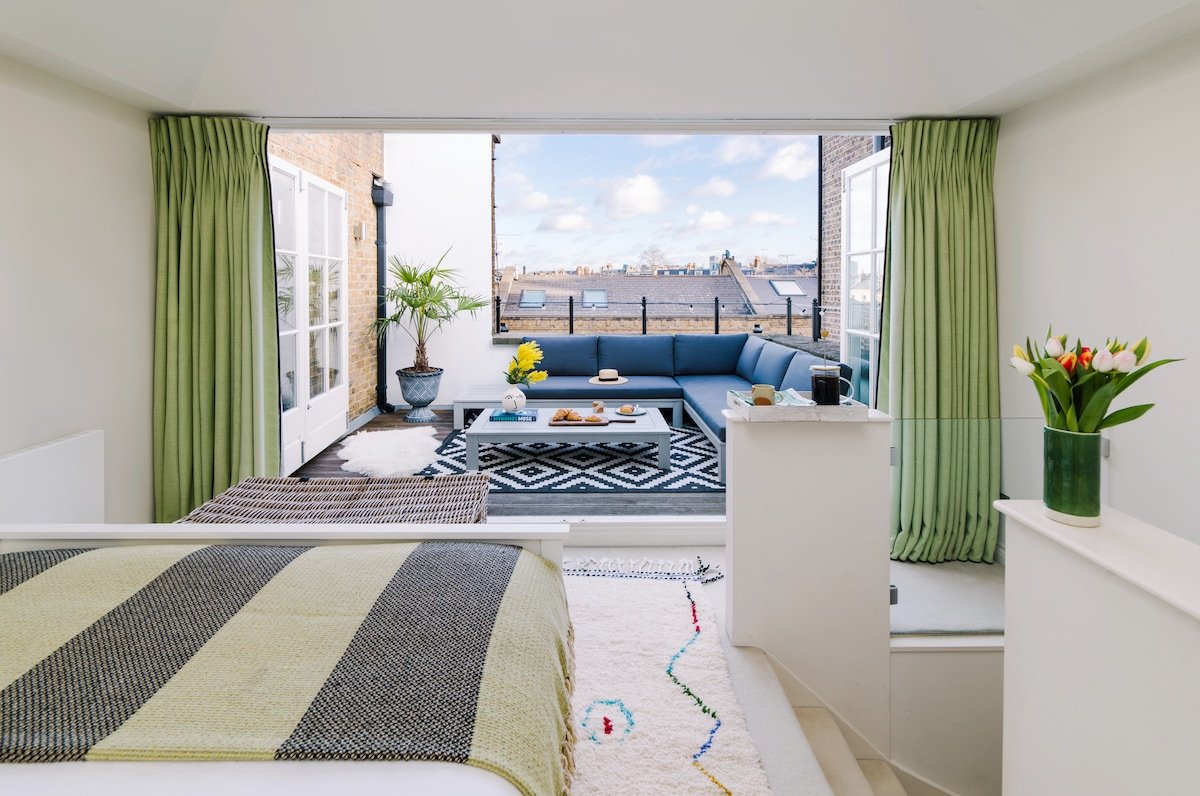 Notting Hill family home, 4/5 Bed gallery image 3