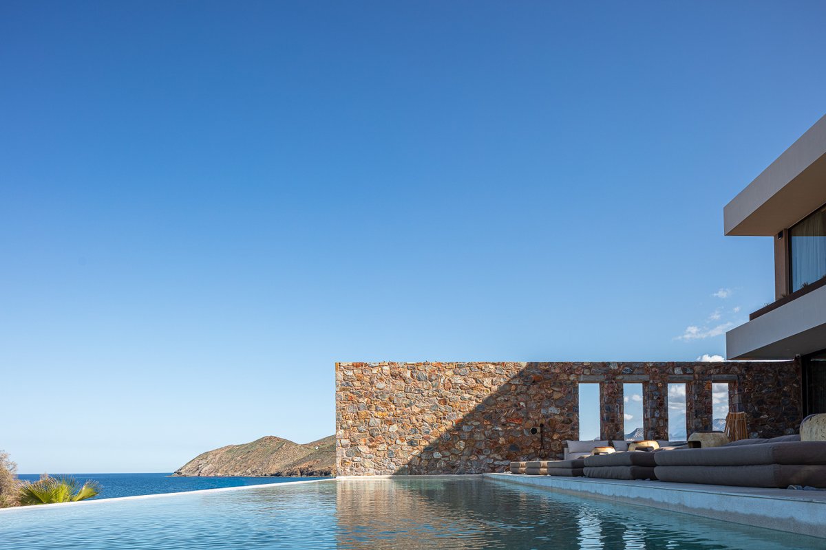 Beachfront Sanctuary w/Daily Service & Concierge