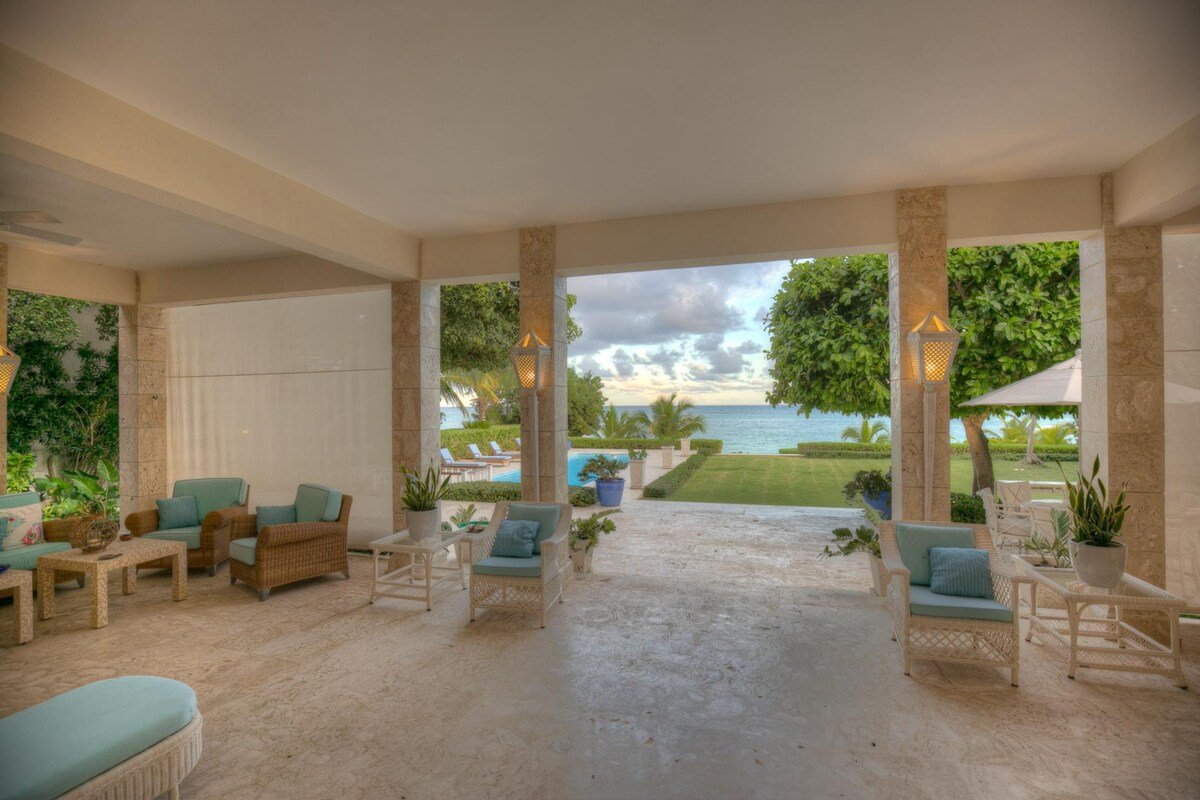 Marina 4 Oceanfront Villa gallery image 3