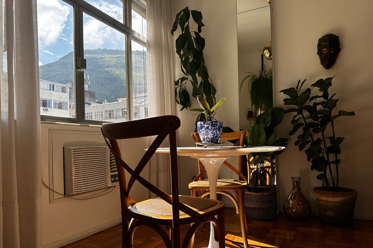 Copacabana posto 5: apartamento impecável gallery image 3