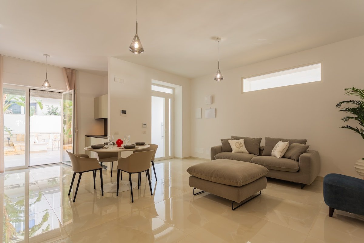 Palazzo Lux Stays 1 Perla, Pool, Beach, Centre gallery image 5