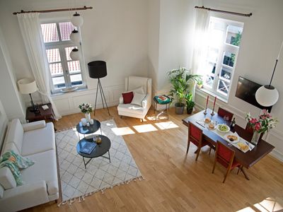 Estate | 9 Bedrooms | 4 Suites | Acropolis View