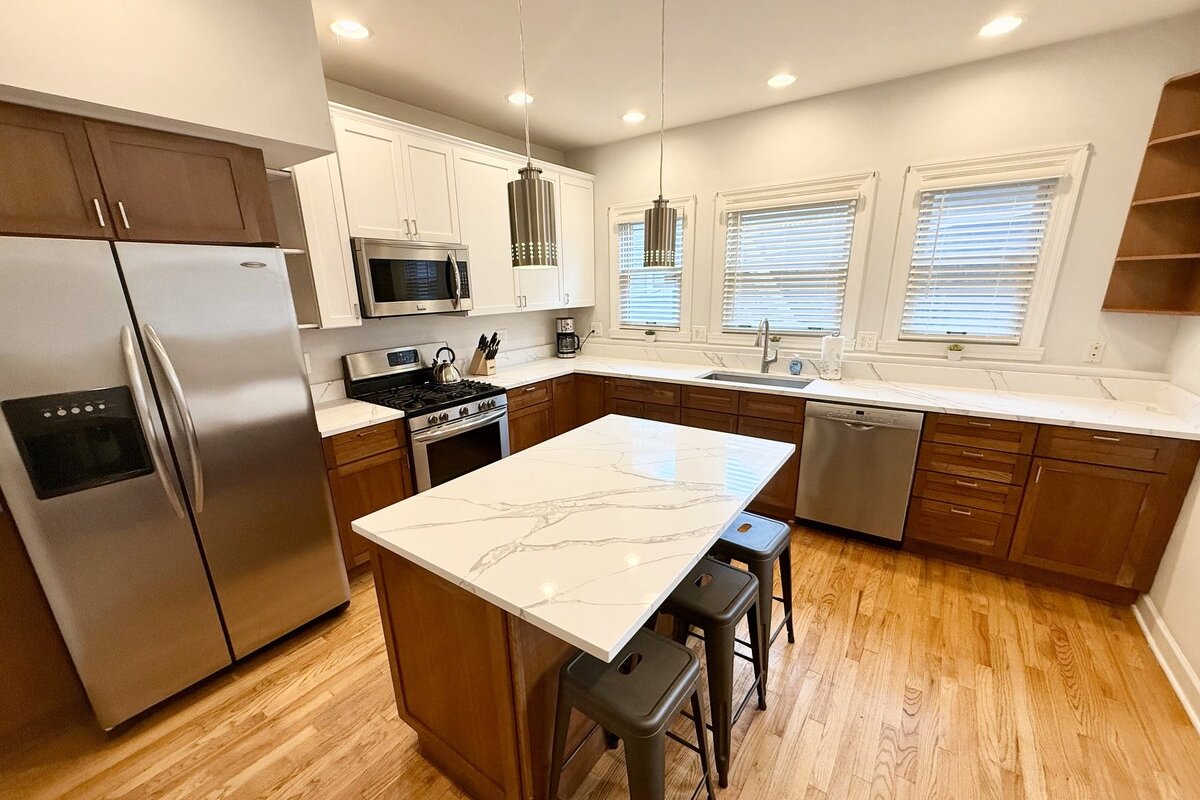 Lincoln Park – Amazing Game Room – Best Location gallery image 3