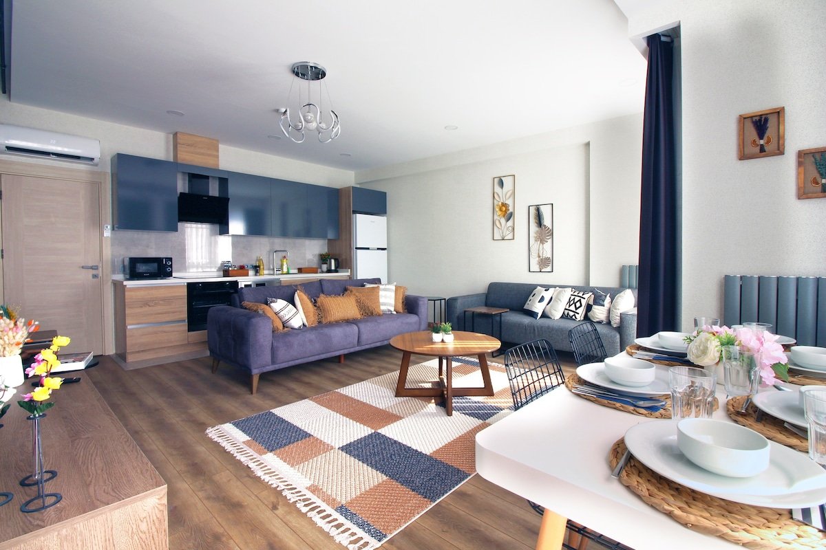 #6 Excellent 2BR Grand Flat in the Heart of Fatih gallery image 3