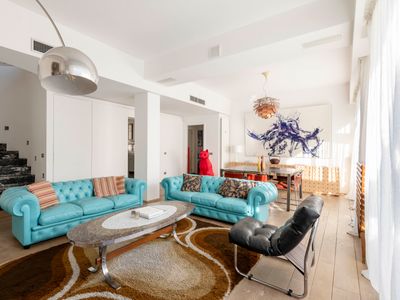 City Design apartment with terrace, modern&stylish