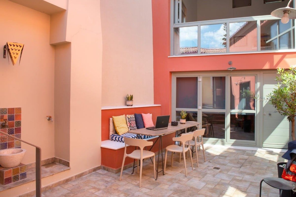 DesignStay in Plaka with Courtyard | by Acropolis gallery image 2