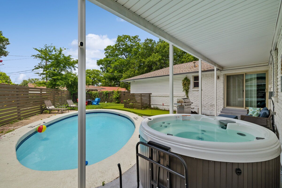 Luxe 5BR Retreat Pool•Golf•Games•Dallas Arboretum gallery image 3