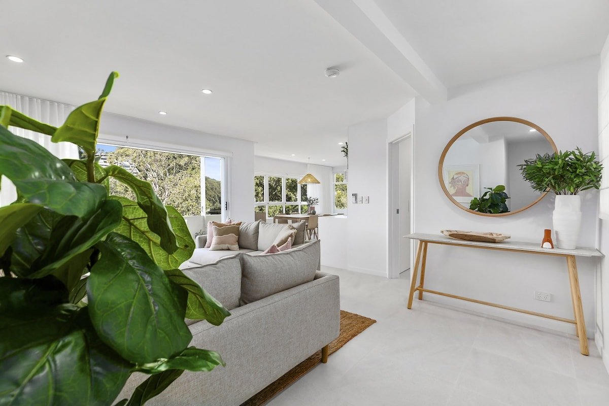 Portofino 8: Beachfront 3 Bedroom Penthouse gallery image 3