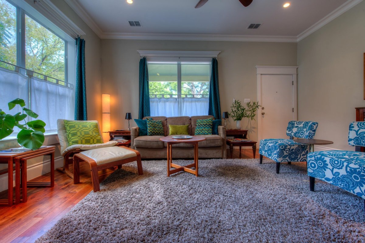 Luxe Spa Gem of East Austin! gallery image 2