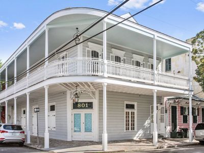 Grand Balcony 2 Br Frenchmen St