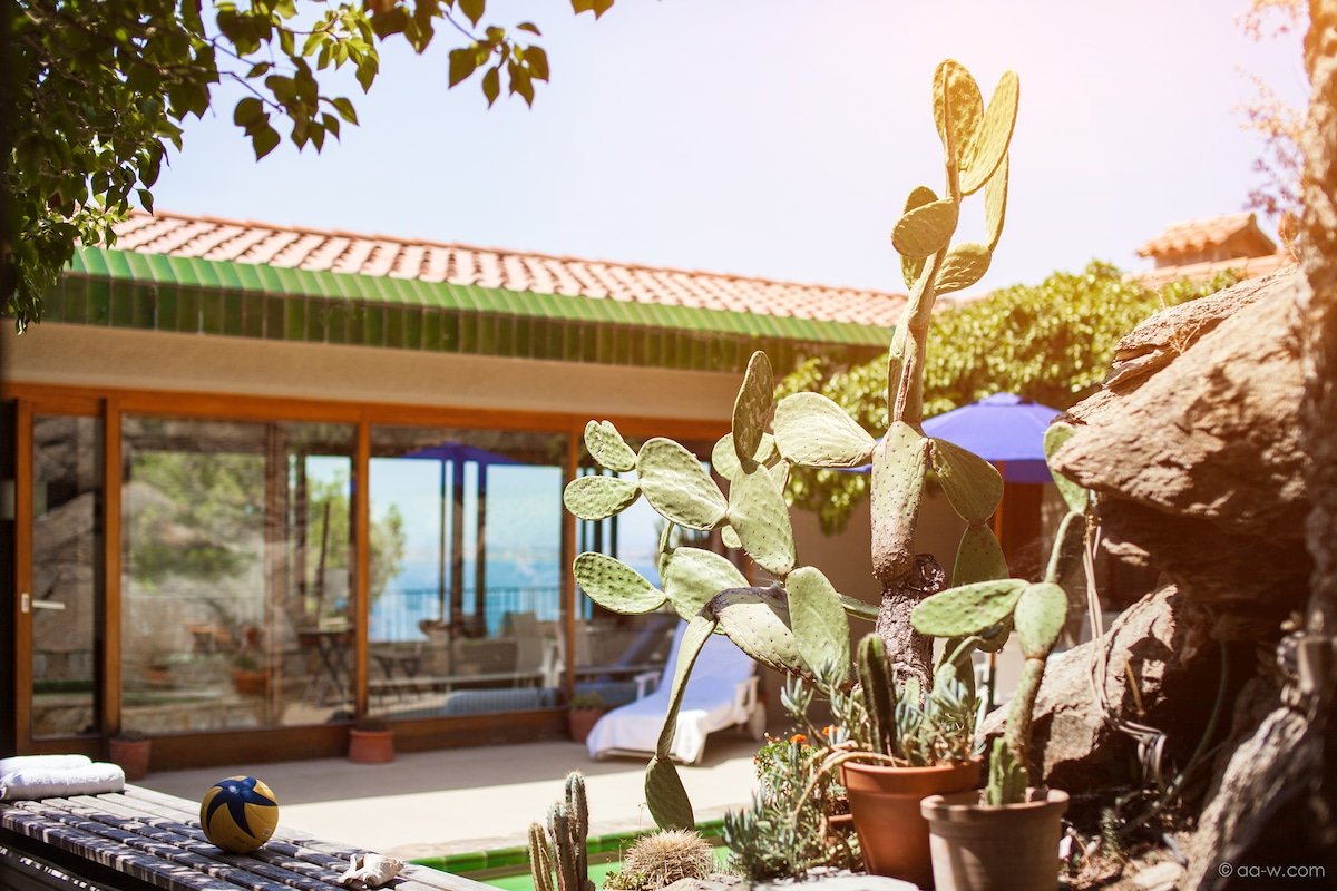 Charming House with Pool and Sea view gallery image 5