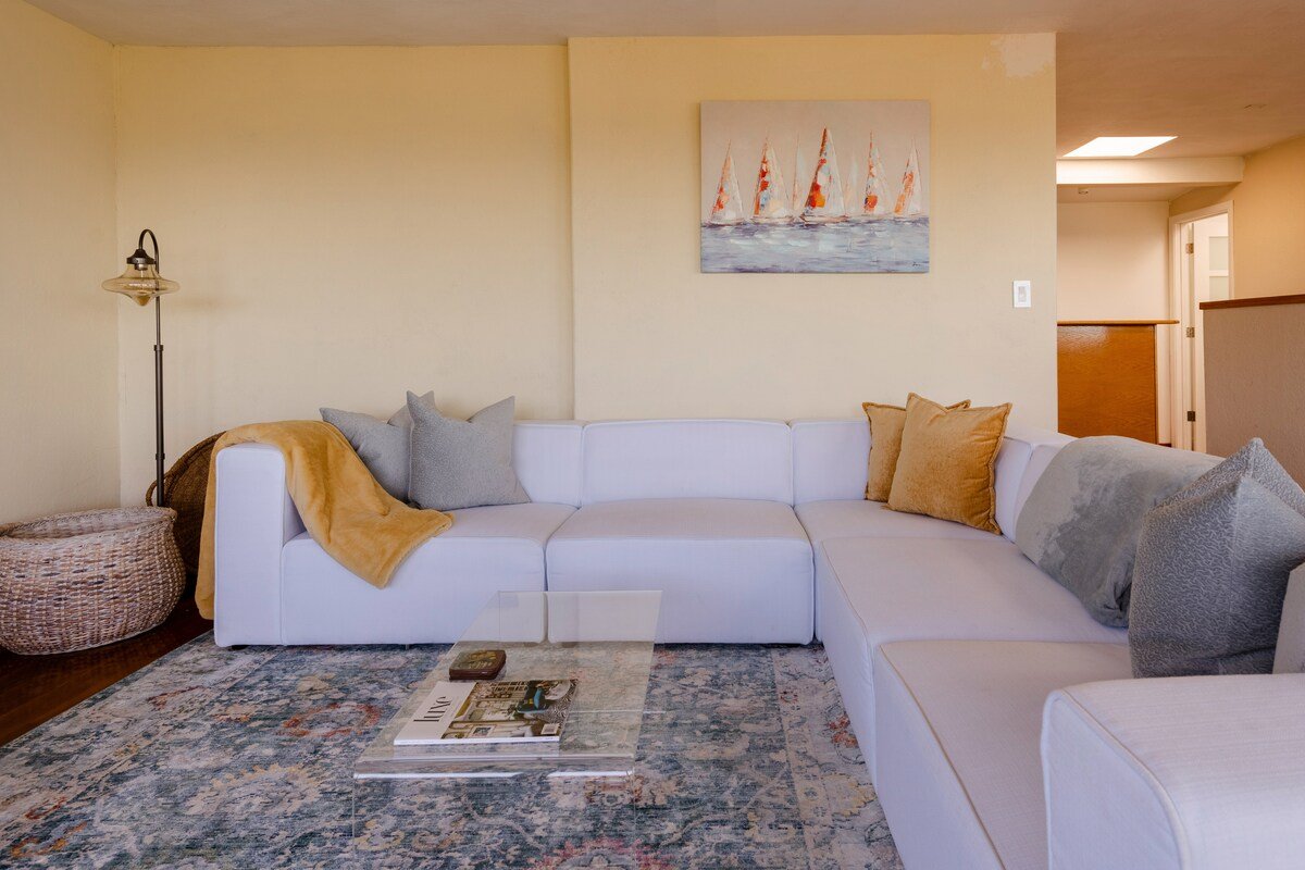 Oceanview Beach Retreat – spectacular views gallery image 3