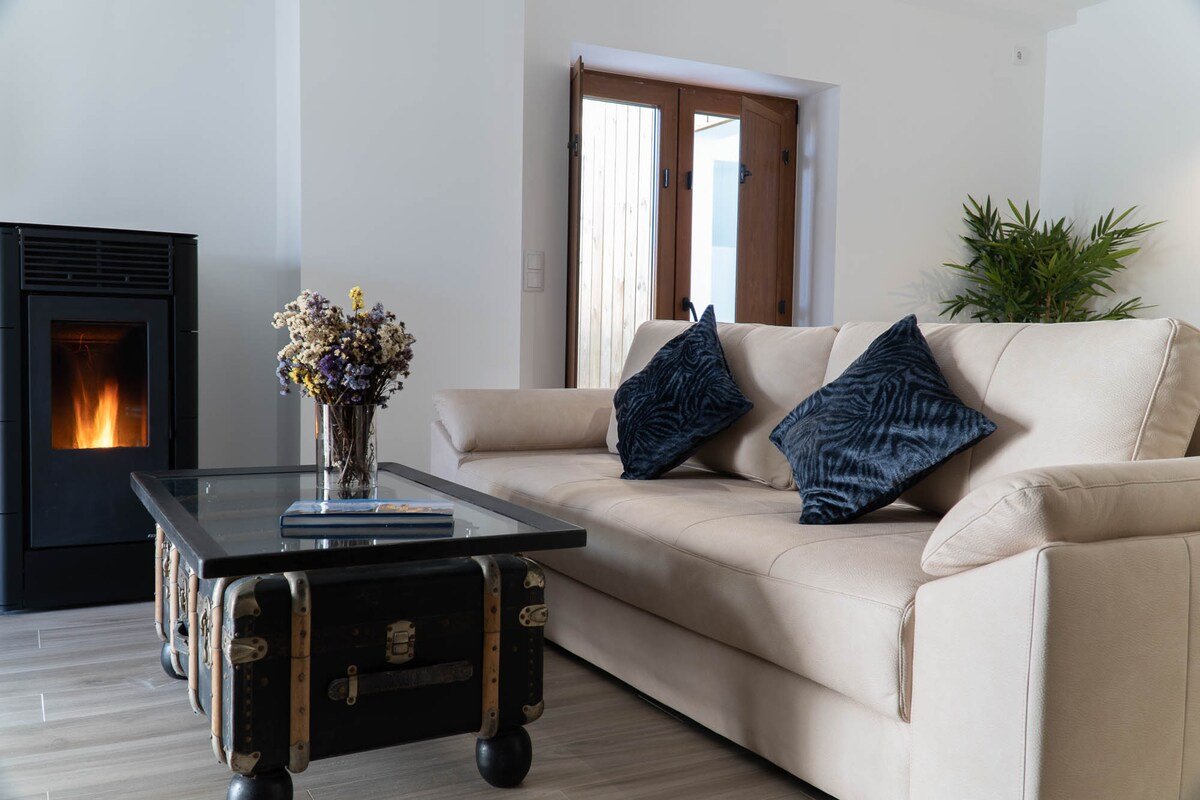 W house & Green house gallery image 5