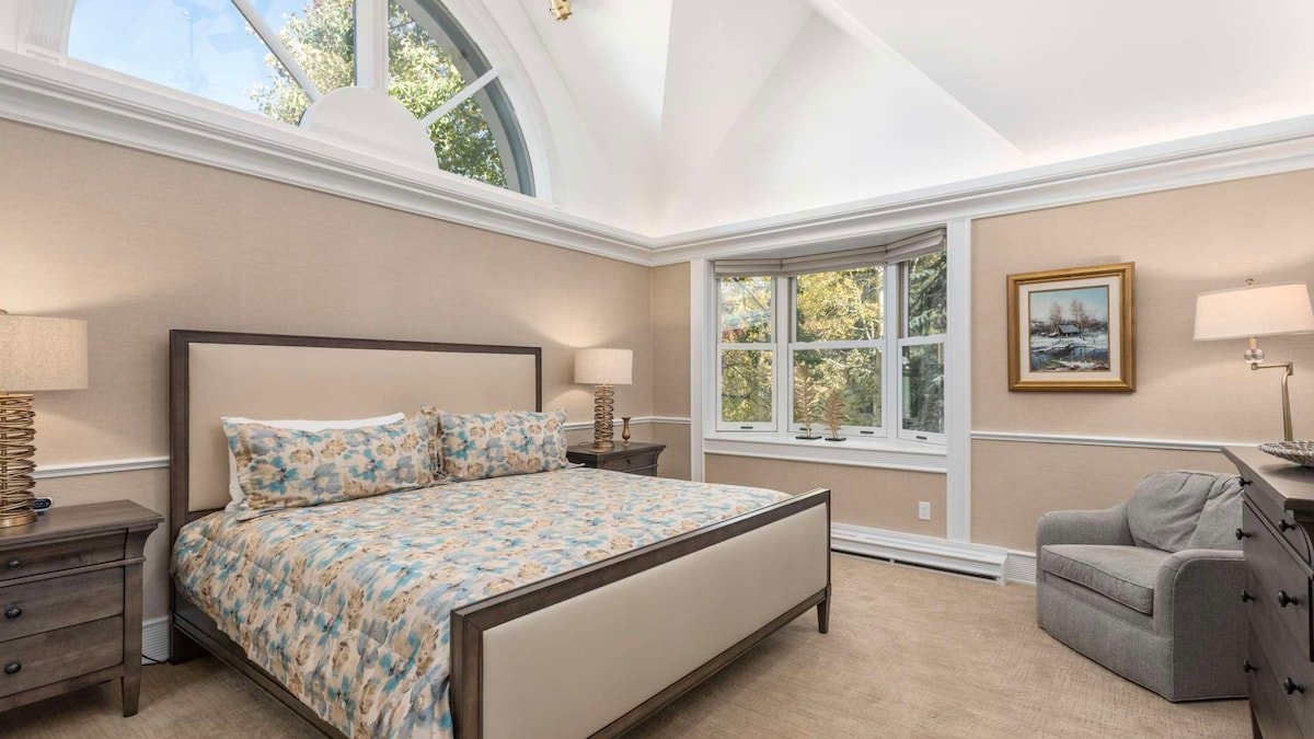 Luxurious Aspen Mountain Home | West End Splendor gallery image 2